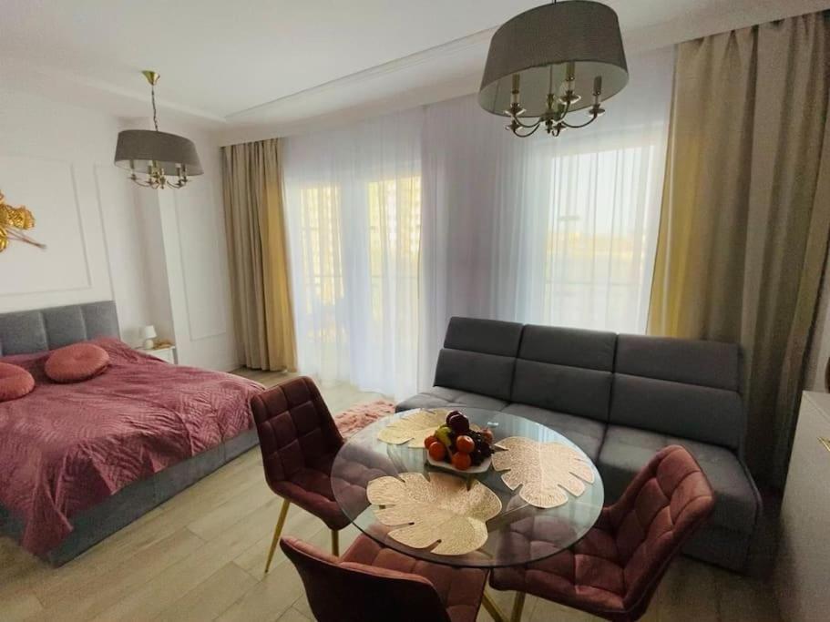 Gustowny Apartament Na Woli Варшава Екстериор снимка