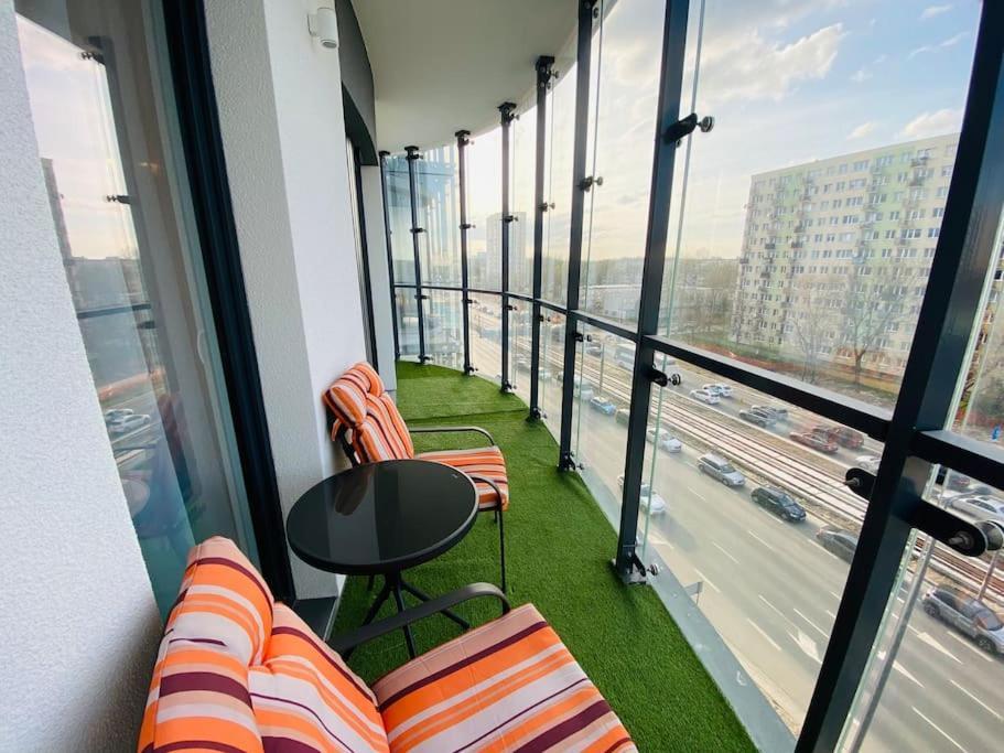 Gustowny Apartament Na Woli Варшава Екстериор снимка
