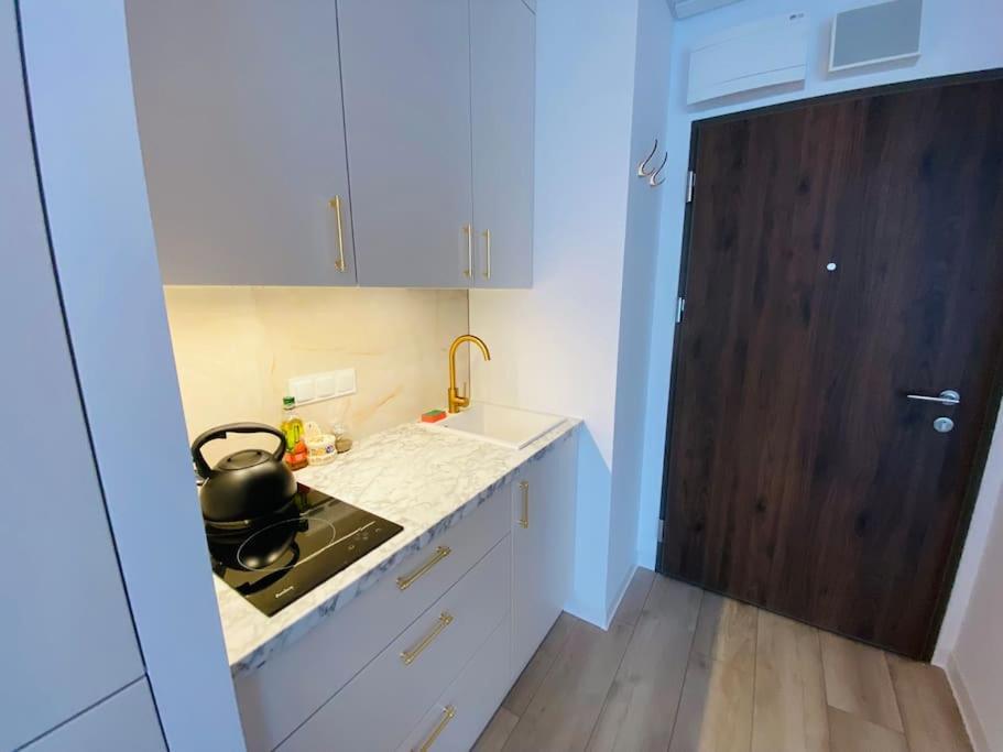 Gustowny Apartament Na Woli Варшава Екстериор снимка